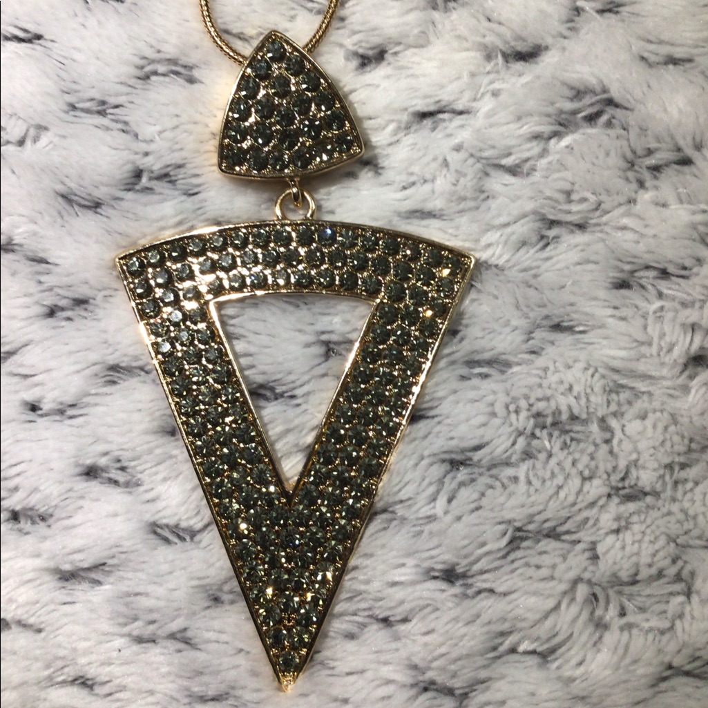 Nwt Long Gold Necklace With Dark Green Rhinestones